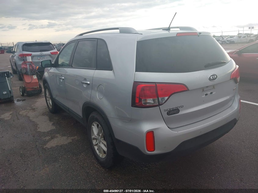 2015 Kia Sorento VIN 5XYKTDA64FG563260 IAAI salvage auction — NORMAL WEAR, Regular Certificate (Iowa), sold $775 on 2026-07-28 (photo 3)