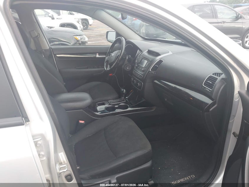 2015 Kia Sorento VIN 5XYKTDA64FG563260 IAAI salvage auction — NORMAL WEAR, Regular Certificate (Iowa), sold $775 on 2026-07-28 (photo 5)