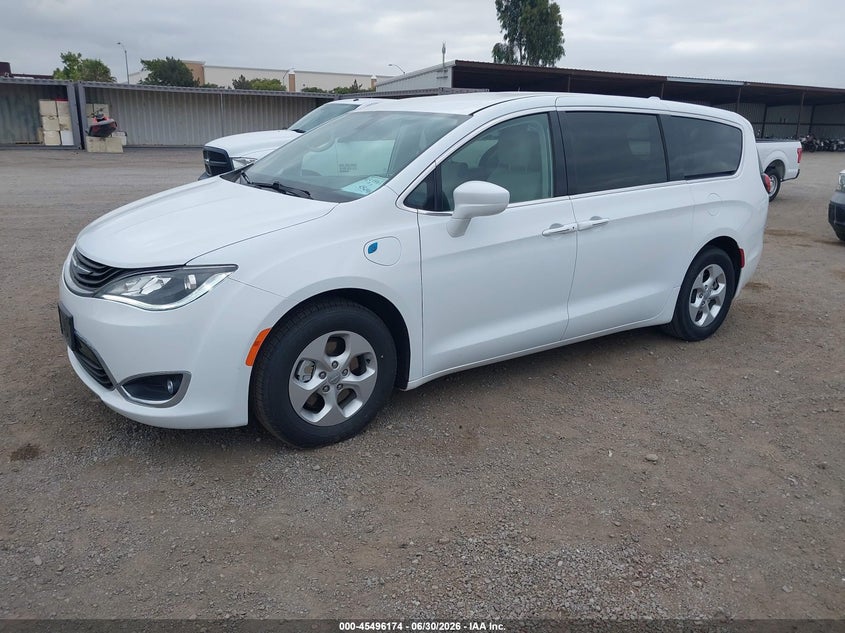 2018 Chrysler Pacifica VIN 2C4RC1H71JR356292 IAAI salvage auction — NORMAL WEAR, Sf97 (California), sold $12,500 on 2026-07-28 (photo 2)