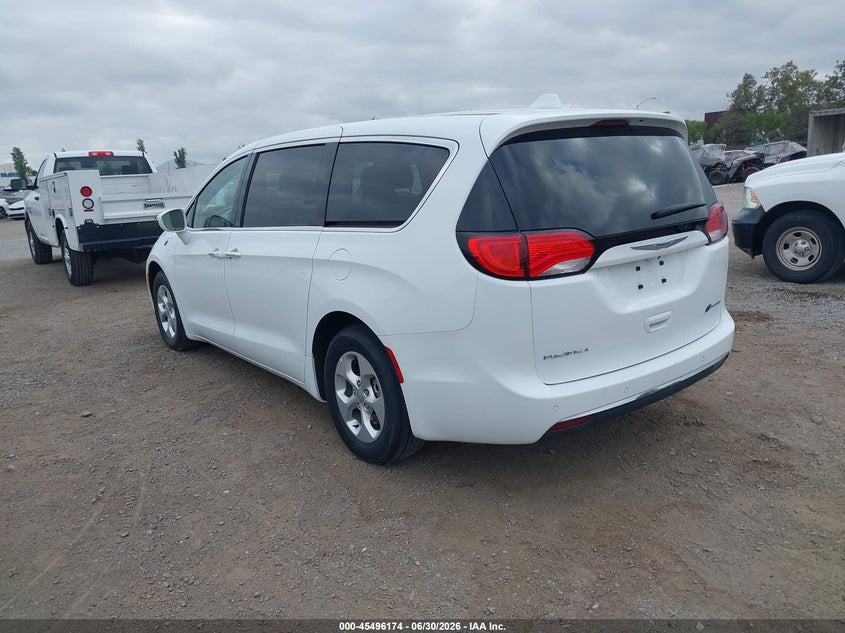 2018 Chrysler Pacifica VIN 2C4RC1H71JR356292 IAAI salvage auction — NORMAL WEAR, Sf97 (California), sold $12,500 on 2026-07-28 (photo 3)