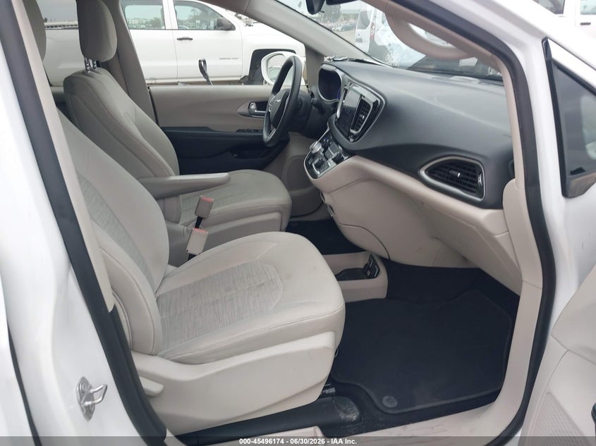 2018 Chrysler Pacifica VIN 2C4RC1H71JR356292 IAAI salvage auction — NORMAL WEAR, Sf97 (California), sold $12,500 on 2026-07-28 (photo 5)