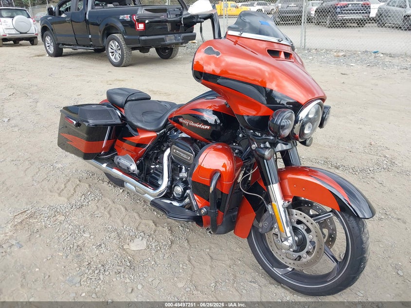 2017 Harley-davidson Street glide VIN 1HD1PXF17HB961489 — IAAI salvage auction photo