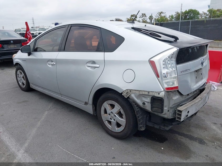 2011 Toyota Prius VIN JTDKN3DUXB0262006 IAAI salvage auction — SIDE, Salvage (California), sold $25 on 2026-07-30 (photo 3)