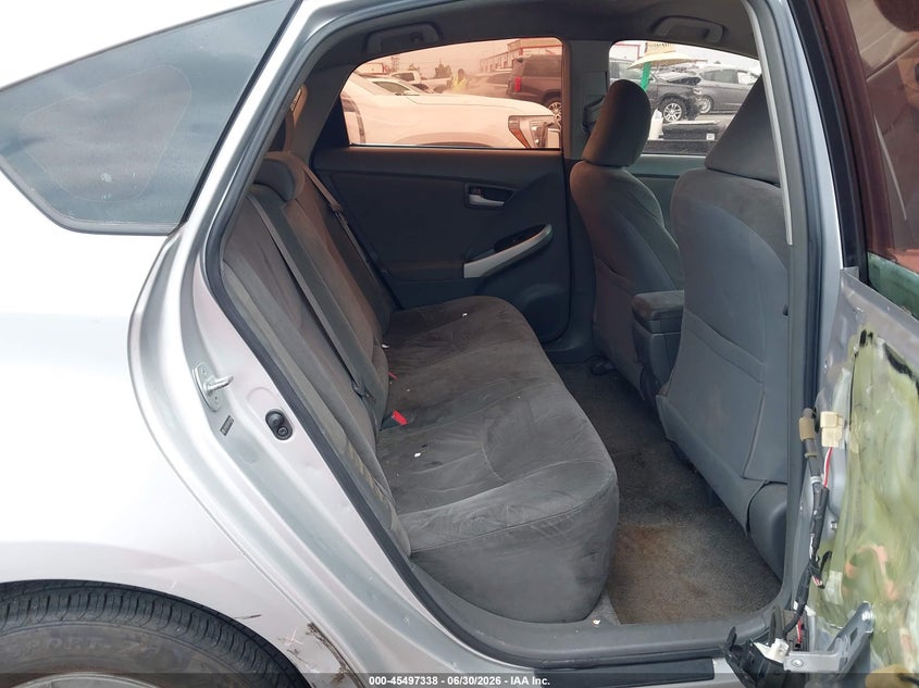 2011 Toyota Prius VIN JTDKN3DUXB0262006 IAAI salvage auction — SIDE, Salvage (California), sold $25 on 2026-07-30 (photo 8)