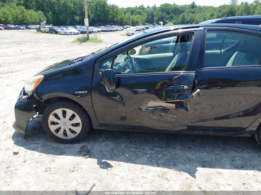 2013 Toyota Prius c VIN JTDKDTB39D1554949 IAAI salvage auction — LEFT SIDE, Clear (Massachusetts), sold $550 on 2026-07-14 (photo 6)