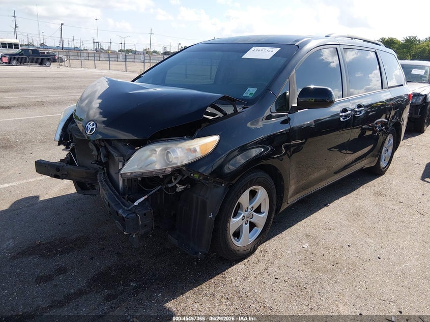 2015 Toyota Sienna VIN 5TDKK3DC8FS660818 IAAI salvage auction — FRONT END, Salvage Title, sold $1,975 on 2026-07-27 (photo 2)