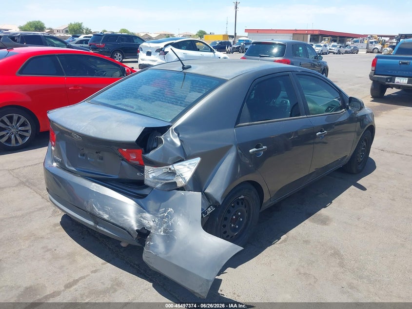 2013 Kia Forte VIN KNAFU4A23D5737074 IAAI salvage auction — REAR END, Salvage (Arizona), sold $400 on 2026-07-28 (photo 4)