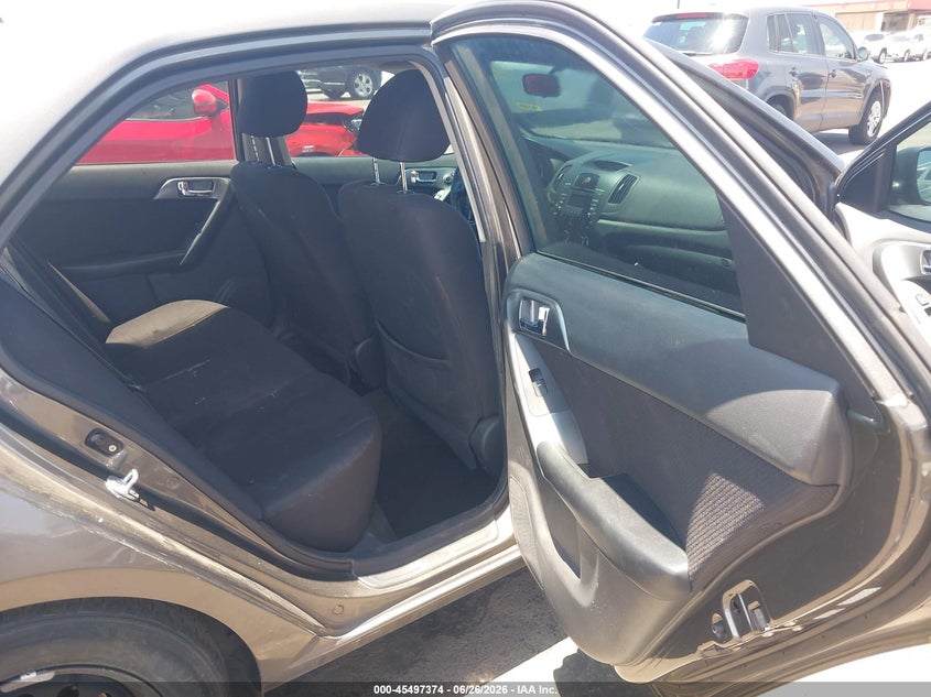 2013 Kia Forte VIN KNAFU4A23D5737074 IAAI salvage auction — REAR END, Salvage (Arizona), sold $400 on 2026-07-28 (photo 8)
