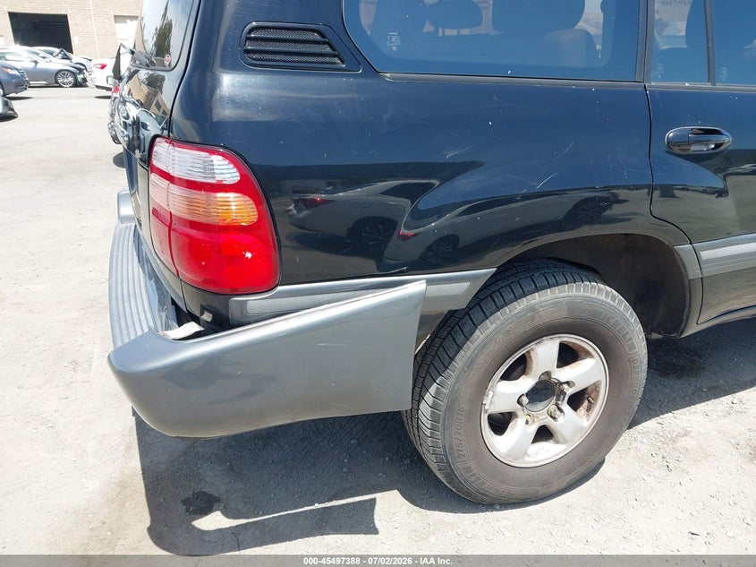 2000 Toyota Land cruiser VIN JT3HT05J8Y0105431 IAAI salvage auction — RIGHT REAR, Salvage (California), sold $5,300 on 2026-07-13 (photo 6)