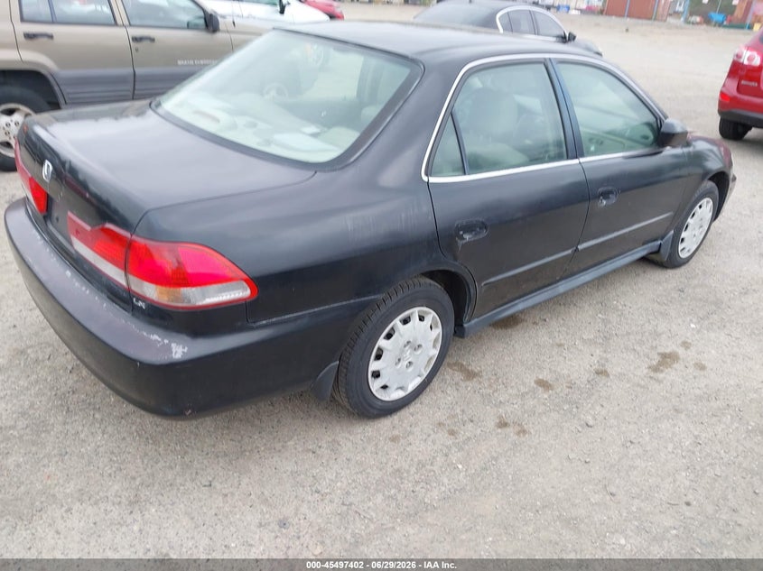 2002 Honda Accord VIN JHMCG56442C027251 IAAI salvage auction — NORMAL WEAR, Clear-Dealer Only (Oregon), sold $450 on 2026-07-15 (photo 4)