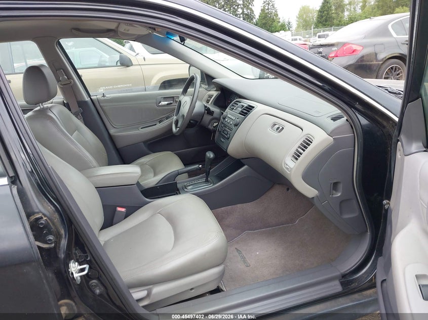2002 Honda Accord VIN JHMCG56442C027251 IAAI salvage auction — NORMAL WEAR, Clear-Dealer Only (Oregon), sold $450 on 2026-07-15 (photo 5)