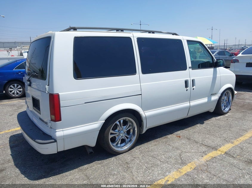 2002 Chevrolet Astro VIN 1GNDM19X62B113008 IAAI salvage auction — NORMAL WEAR, Clear - Dealer Only (California), sold $725 on 2026-07-07 (photo 4)