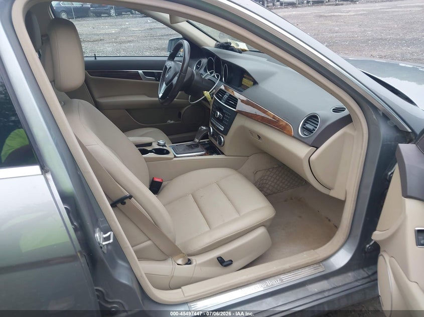 2012 Mercedes-benz C-klasse VIN WDDGF8BB8CR231390 IAAI salvage auction — ELECTRICAL, Mv-907A (New York), sold $525 on 2026-07-21 (photo 5)