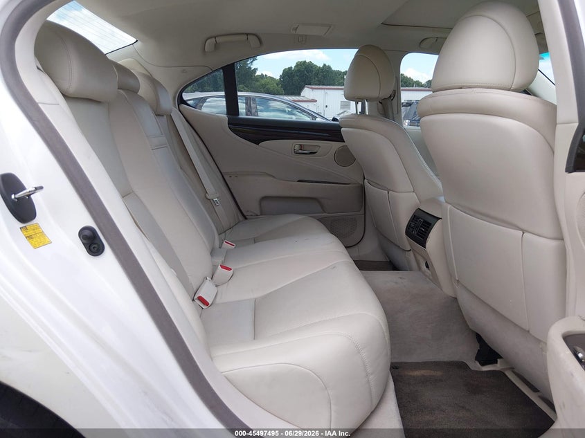 2007 Lexus Ls 460 VIN JTHBL46F175002841 IAAI salvage auction — REAR END, Salvage (North Carolina), sold $1,200 on 2026-07-09 (photo 8)