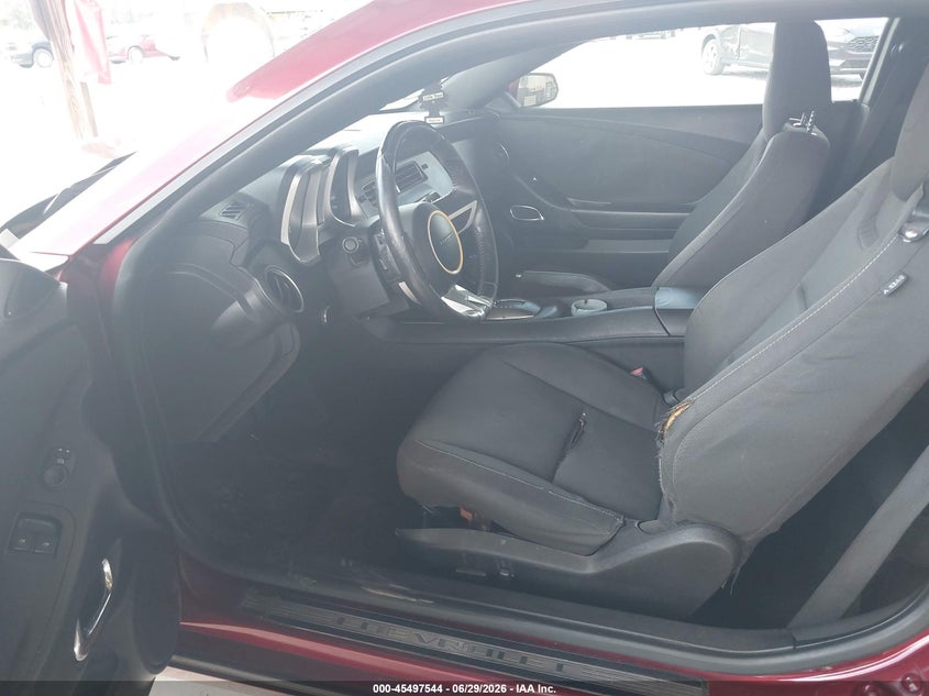2010 Chevrolet Camaro VIN 2G1FJ1EJ4A9220305 IAAI salvage auction — NORMAL WEAR, Clear (Georgia), sold $2,550 on 2026-07-24 (photo 5)