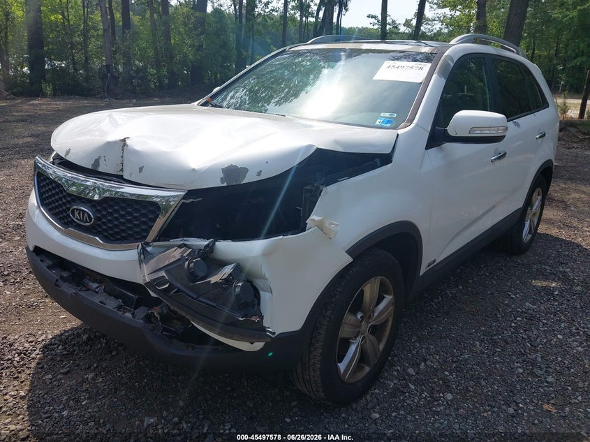 2013 Kia Sorento VIN 5XYKUDA29DG413300 IAAI salvage auction — NORMAL WEAR, Clear (Virginia), sold $675 on 2026-07-28 (photo 2)
