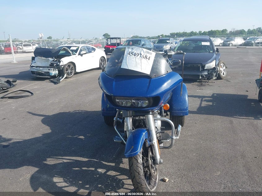 2023 Harley-davidson Road glide VIN 1HD1MFP11PB854549 IAAI salvage auction — LEFT FRONT, Salvage Title, sold $10,300 on 2026-08-26 (photo 5)