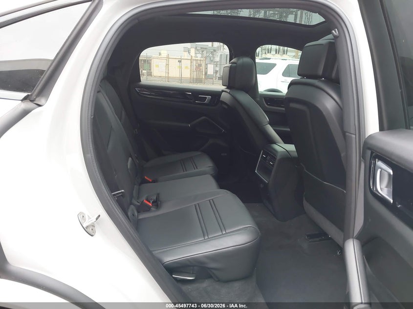 2021 Porsche Cayenne coupe VIN WP1BA2AY6MDA43356 IAAI salvage auction — FRONT END, Salvage Title, sold $20,200 on 2026-07-21 (photo 8)