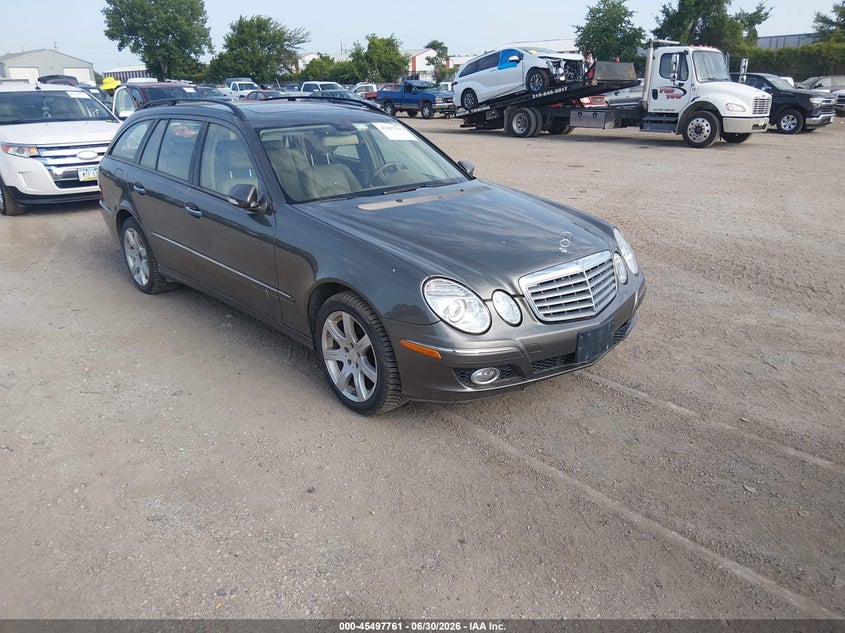2008 Mercedes-benz E-class VIN WDBUH87XX8B247178 IAAI salvage auction — NORMAL WEAR, Clear (Illinois), sold $450 on 2026-07-29 (photo 1)
