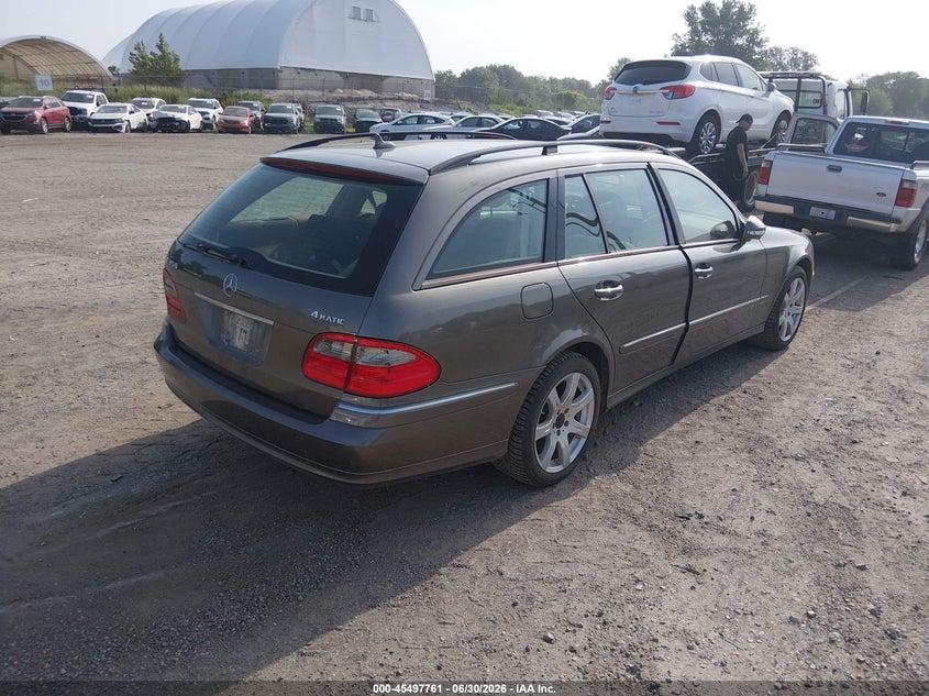 2008 Mercedes-benz E-class VIN WDBUH87XX8B247178 IAAI salvage auction — NORMAL WEAR, Clear (Illinois), sold $450 on 2026-07-29 (photo 4)