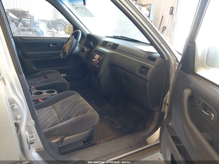 2000 Honda Cr-v VIN JHLRD1863YC016846 IAAI salvage auction — NORMAL WEAR, Clear (Michigan), sold $450 on 2026-07-28 (photo 5)