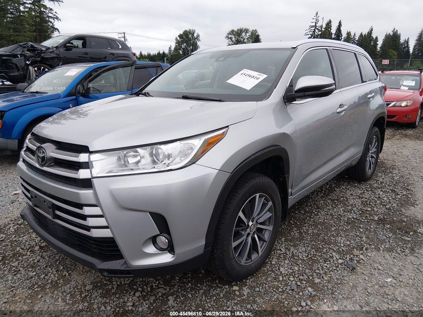 2017 Toyota Highlander VIN 5TDJZRFH4HS413205 IAAI salvage auction — LEFT FRONT, Salvage Title, sold $7,600 on 2026-07-29 (photo 2)