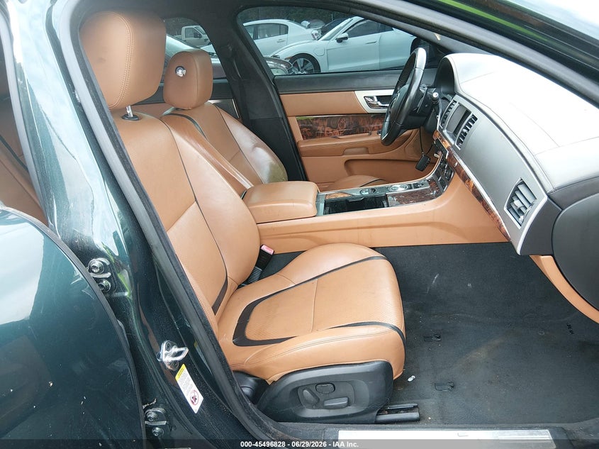 2013 Jaguar Xf VIN SAJWJ0EF8D8S95958 IAAI salvage auction — NORMAL WEAR, Clear (Maryland), sold $125 on 2026-07-08 (photo 5)
