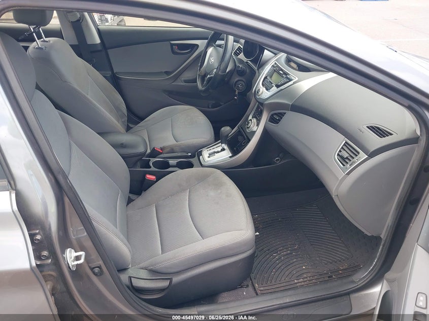 2012 Hyundai Elantra VIN 5NPDH4AE9CH119233 IAAI salvage auction — NORMAL WEAR, Clear (Hawaii), sold $125 on 2026-07-21 (photo 5)