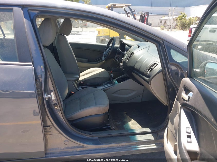 2016 Kia Forte VIN KNAFX4A66G5488851 IAAI salvage auction — LEFT FRONT, Salvage (California), sold $1,300 on 2026-07-13 (photo 5)