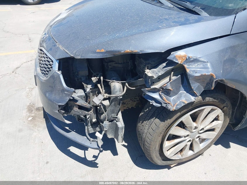 2016 Kia Forte VIN KNAFX4A66G5488851 IAAI salvage auction — LEFT FRONT, Salvage (California), sold $1,300 on 2026-07-13 (photo 6)