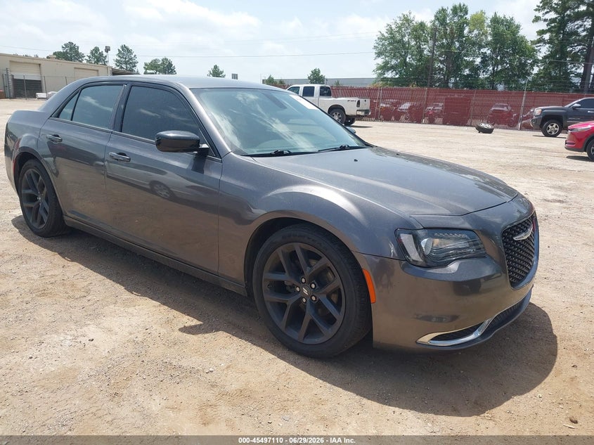 2019 Chrysler 300 VIN 2C3CCAAG5KH636972 IAAI salvage auction — NORMAL WEAR, Original (Texas), sold $4,450 on 2026-07-09 (photo 1)