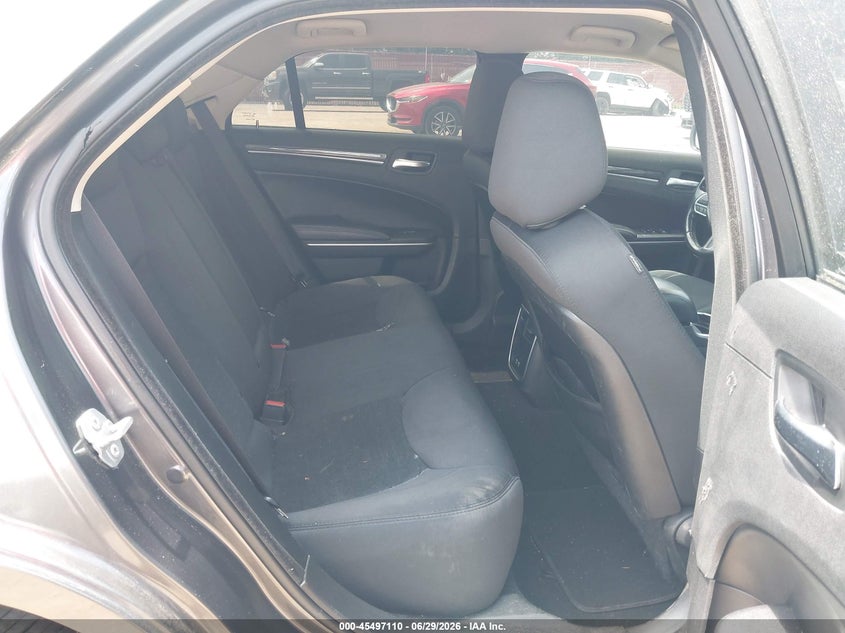 2019 Chrysler 300 VIN 2C3CCAAG5KH636972 IAAI salvage auction — NORMAL WEAR, Original (Texas), sold $4,450 on 2026-07-09 (photo 8)