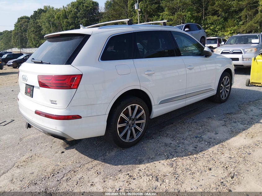 2017 Audi Q7 VIN WA1LAAF73HD048028 IAAI salvage auction — NORMAL WEAR, Clear (Georgia), sold $4,100 on 2026-07-09 (photo 4)