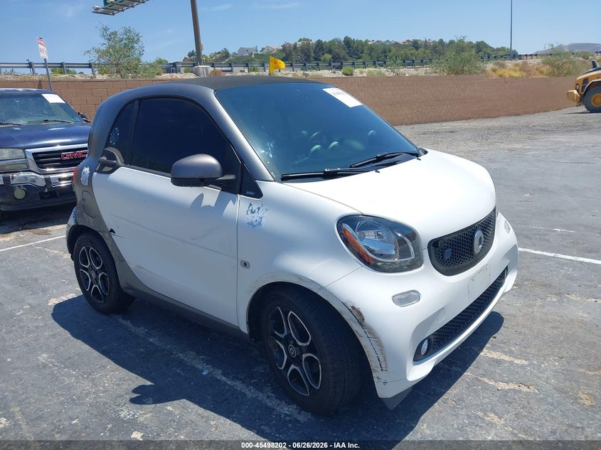 2018 Smart VIN WMEFJ9BA2JK326410 IAAI salvage auction — RIGHT SIDE, Salvage (California), sold $2,400 on 2026-07-29 (photo 1)