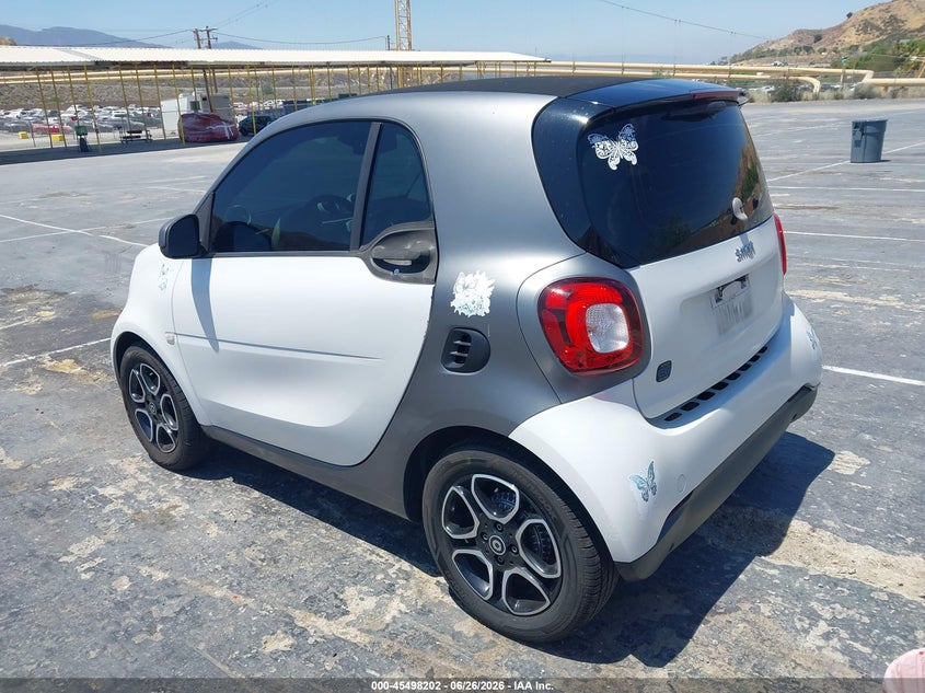 2018 Smart VIN WMEFJ9BA2JK326410 IAAI salvage auction — RIGHT SIDE, Salvage (California), sold $2,400 on 2026-07-29 (photo 3)