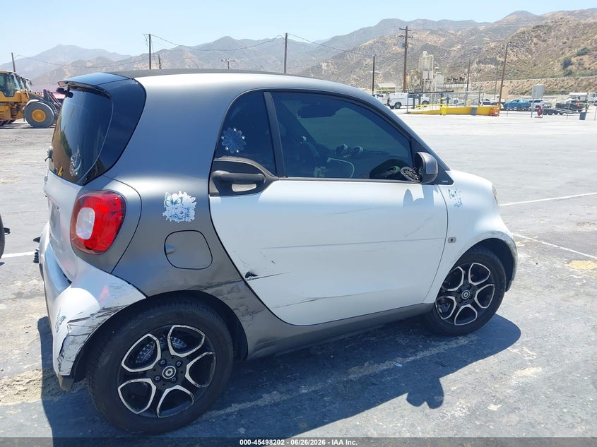 2018 Smart VIN WMEFJ9BA2JK326410 IAAI salvage auction — RIGHT SIDE, Salvage (California), sold $2,400 on 2026-07-29 (photo 6)