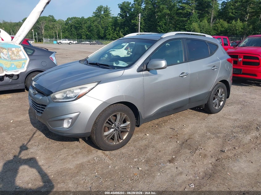 2015 Hyundai Tucson VIN KM8JUCAG8FU090971 IAAI salvage auction — NORMAL WEAR, Clear (Massachusetts), sold $950 on 2026-07-24 (photo 2)