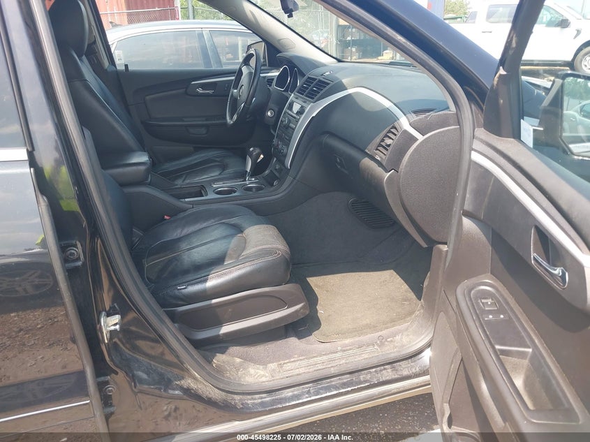 2011 Chevrolet Traverse VIN 1GNKRGED6BJ402998 IAAI salvage auction — NORMAL WEAR, Clear (Mississippi), sold $250 on 2026-07-18 (photo 5)