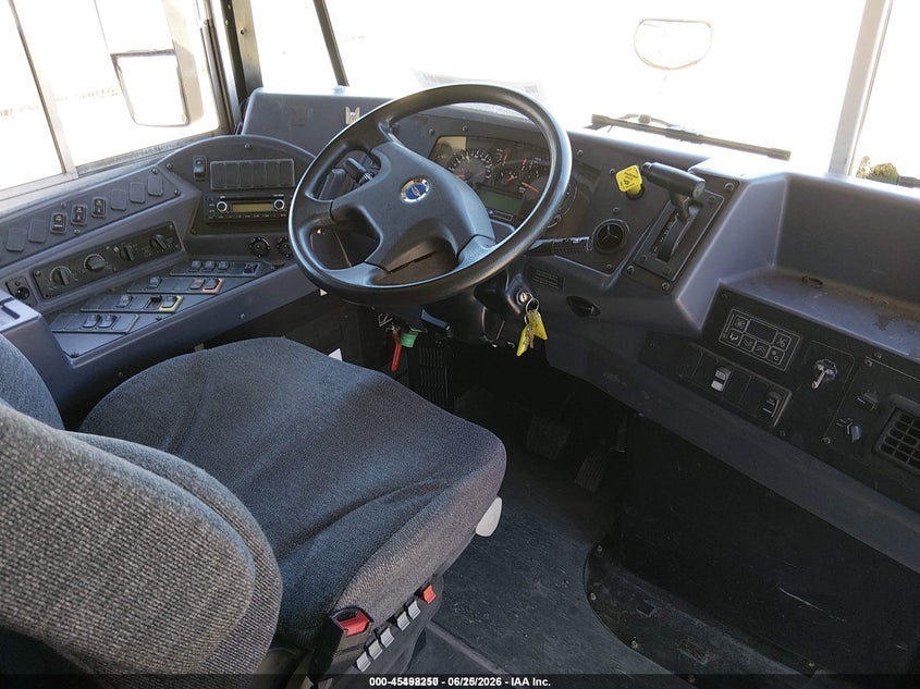 2017 Blue bird School bus / transit bus VIN 1BAKBCPAXHF328726 IAAI salvage auction — NORMAL WEAR, Sf97 (Nevada), sold $25 on 2026-07-30 (photo 5)