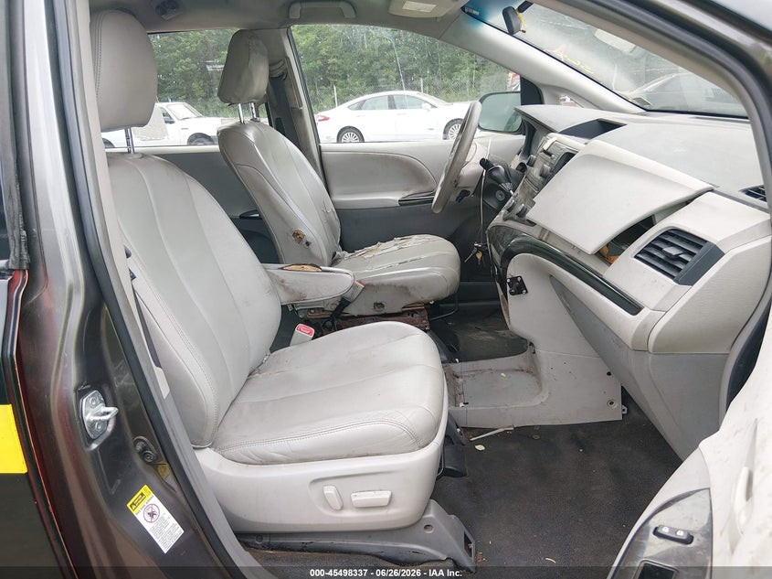 2012 Toyota Sienna VIN 5TDZK3DC0CS273643 IAAI salvage auction — NORMAL WEAR, Clear (Virginia), sold $1,000 on 2026-07-22 (photo 5)