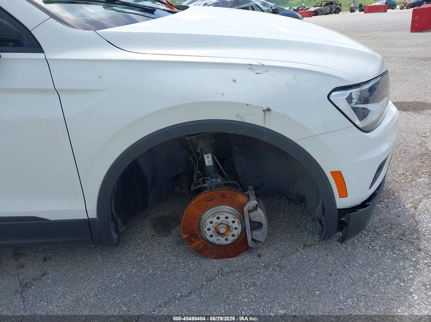 2021 Volkswagen Tiguan VIN 3VV0B7AX5MM155985 IAAI salvage auction — NORMAL WEAR, Salvage Title, sold $4,700 on 2026-08-27 (photo 6)
