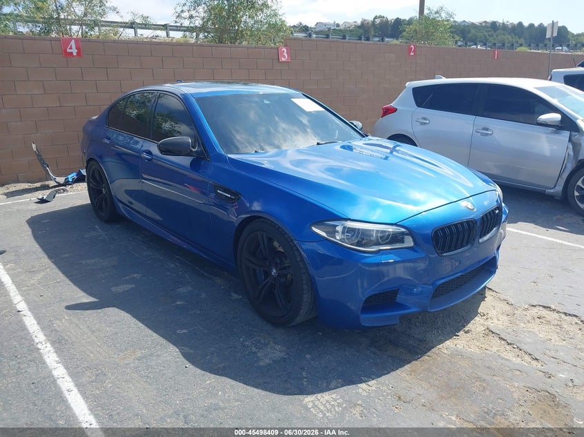 2015 BMW M5 VIN WBSFV9C54FD594657 — IAAI salvage auction photo