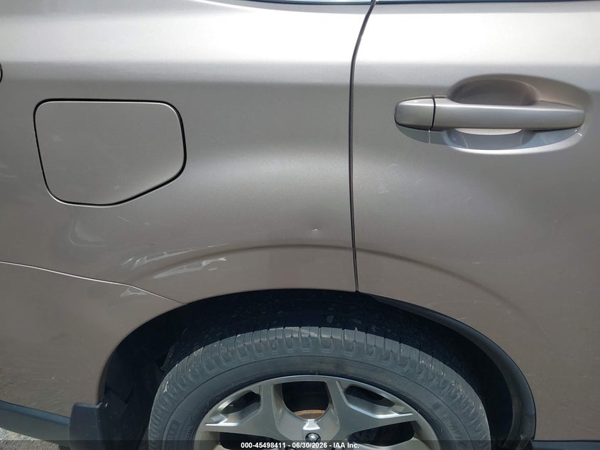 2015 Subaru Forester VIN JF2SJAUC4FH806841 IAAI salvage auction — NORMAL WEAR, Original (Ohio), sold $375 on 2026-07-06 (photo 6)