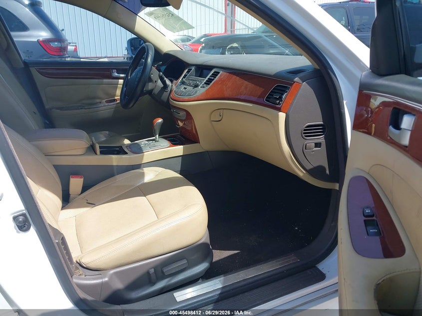 2014 Hyundai Genesis VIN KMHGC4DD9EU259351 IAAI salvage auction — NORMAL WEAR, Clear (Tennessee), sold $450 on 2026-07-28 (photo 5)