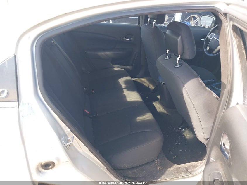 2012 Chrysler 200 VIN 1C3CCBBG6CN297734 IAAI salvage auction — NORMAL WEAR, Bill Of Sale (Hawaii), sold $275 on 2026-08-18 (photo 8)