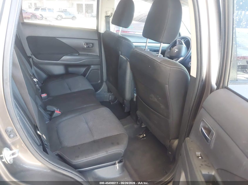 2018 Mitsubishi Outlander VIN JA4AD2A3XJZ001595 IAAI salvage auction — NORMAL WEAR, Clear (Arizona), sold $25 on 2026-07-28 (photo 8)