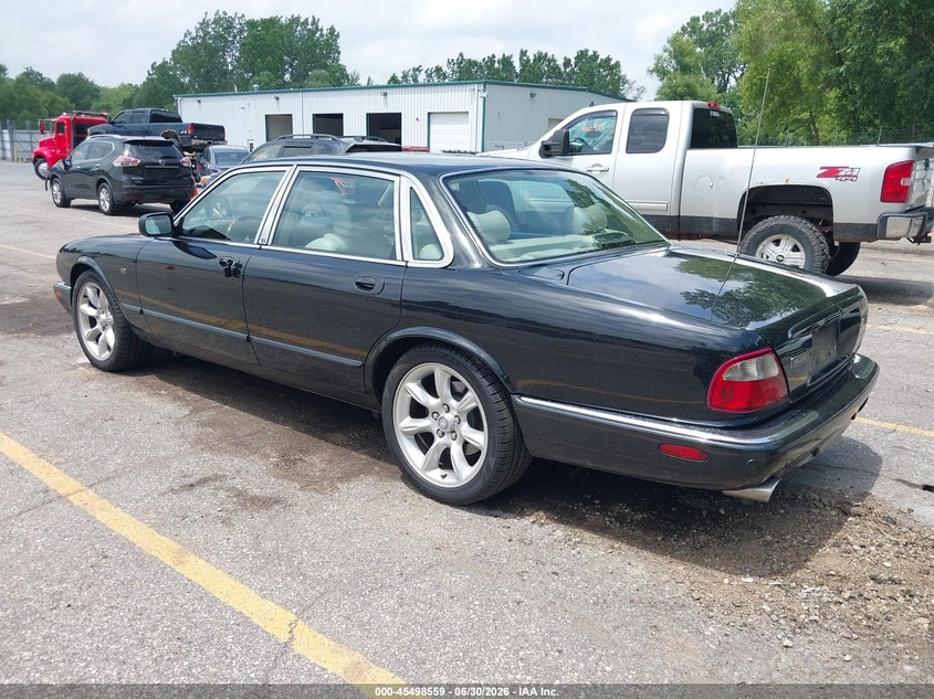 2001 Jaguar Xj series VIN SAJDA15B41MF34888 IAAI salvage auction — NORMAL WEAR, Clear (Michigan), sold $625 on 2026-07-06 (photo 3)
