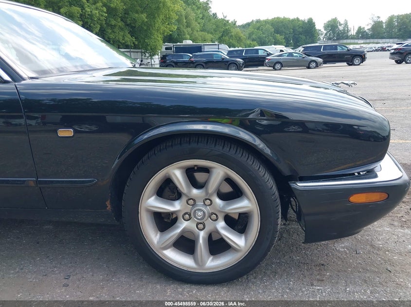 2001 Jaguar Xj series VIN SAJDA15B41MF34888 IAAI salvage auction — NORMAL WEAR, Clear (Michigan), sold $625 on 2026-07-06 (photo 6)