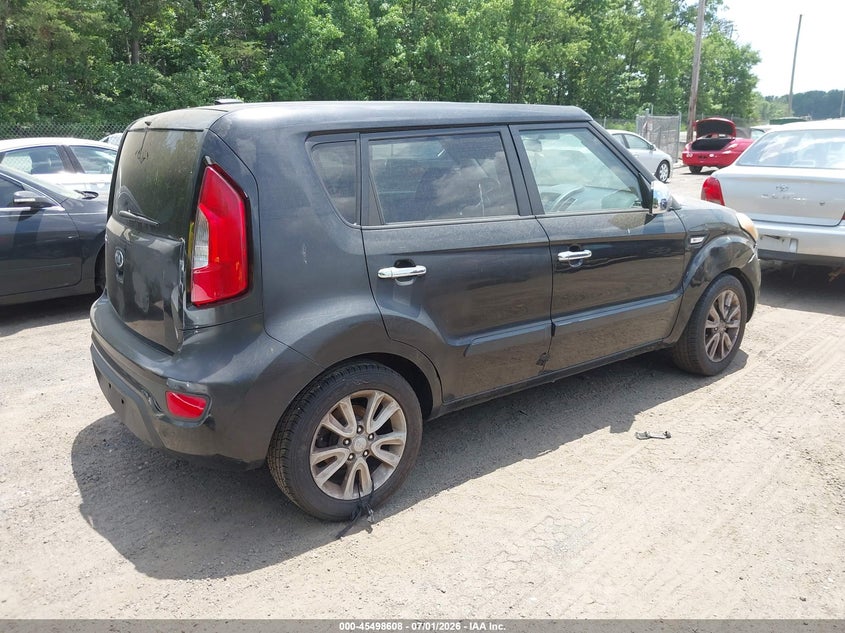 2013 Kia Soul VIN KNDJT2A59D7613586 IAAI salvage auction — ALL OVER, Parts Only Bos (Maryland), sold $300 on 2026-07-08 (photo 4)