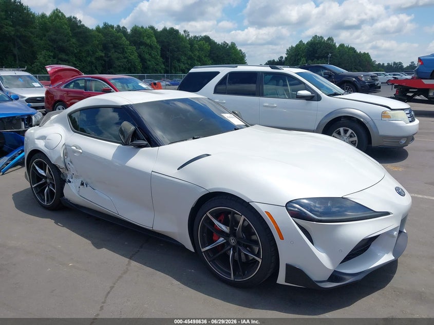 2020 Toyota Supra VIN WZ1DB4C02LW025595 IAAI salvage auction — RIGHT SIDE, Salvage Title, sold $20,825 on 2026-08-12 (photo 1)